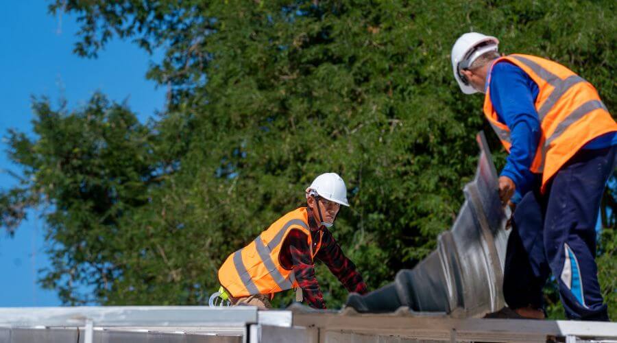 Roof repair in Kenilworth, UT